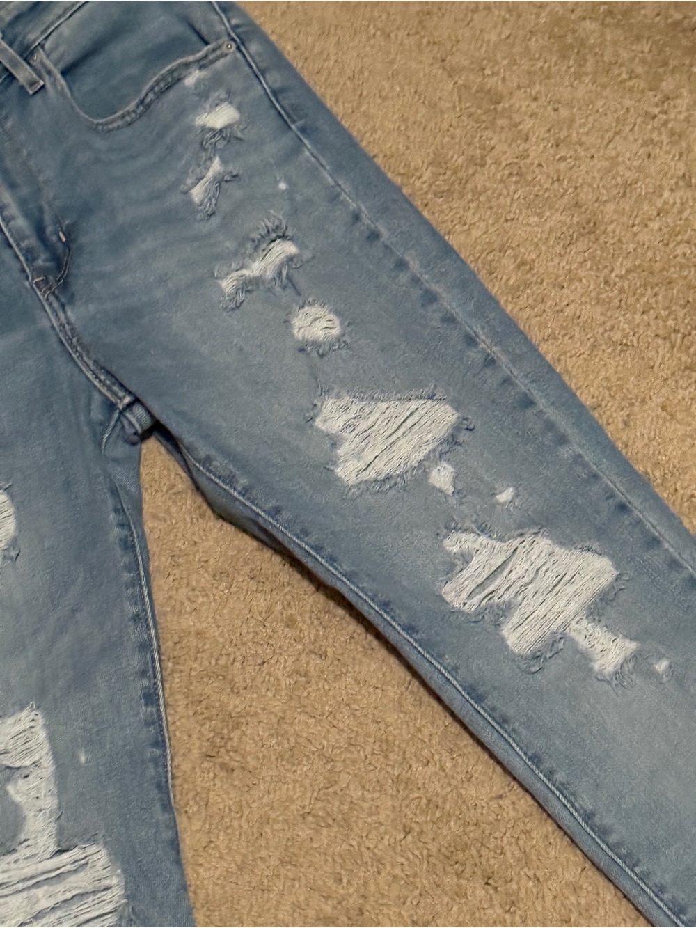 NWOT Levi’s 721 High Rise Skinny Jeans Size 30 Distressed Light Wash - Picture 3 of 5